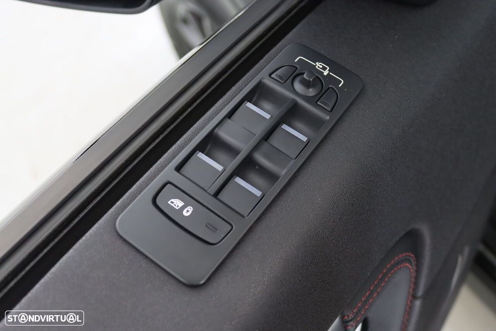 Land Rover Discovery Sport 2.0 D165 R-Dynamic S - 23