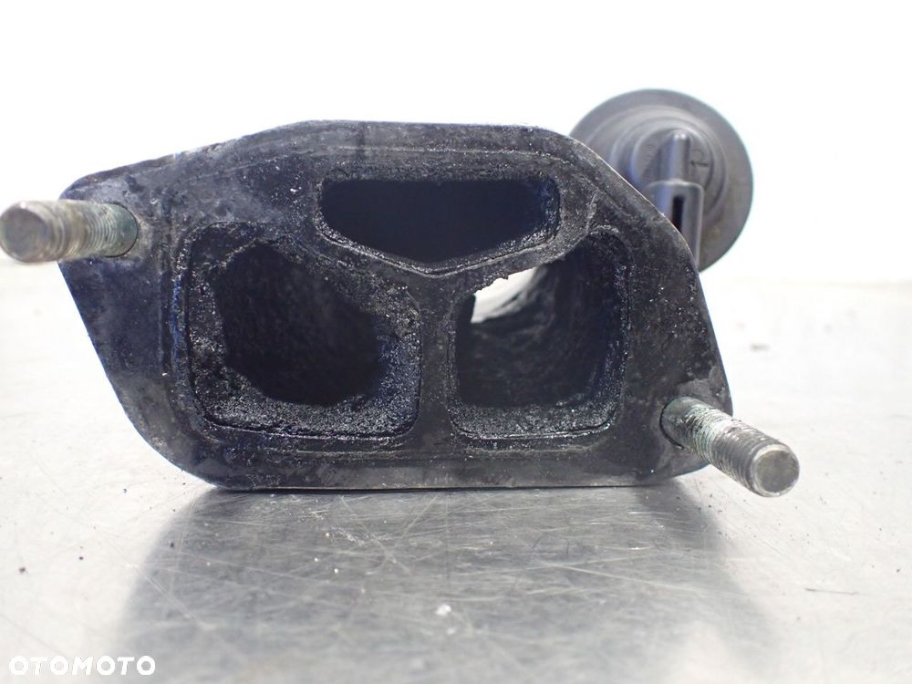 PRZEPUSTNICA AUDI A6 C5 2.5 4B0145950 - 4