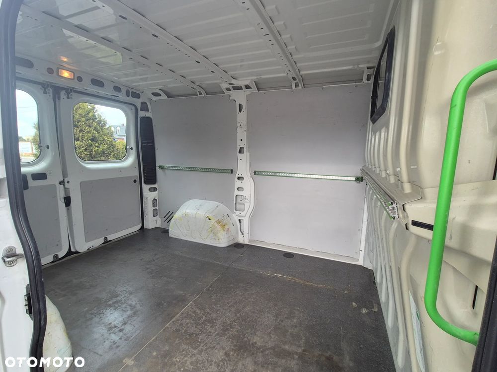 Peugeot BOXER L1 H1 KLIMA NAVI TEMPOMAT SUPER STAN - 24