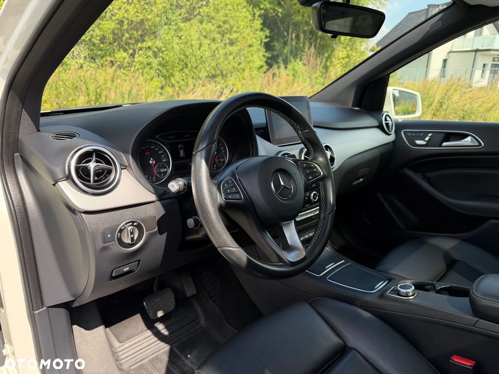 Mercedes-Benz Klasa B 250 4-Matic Style - 12