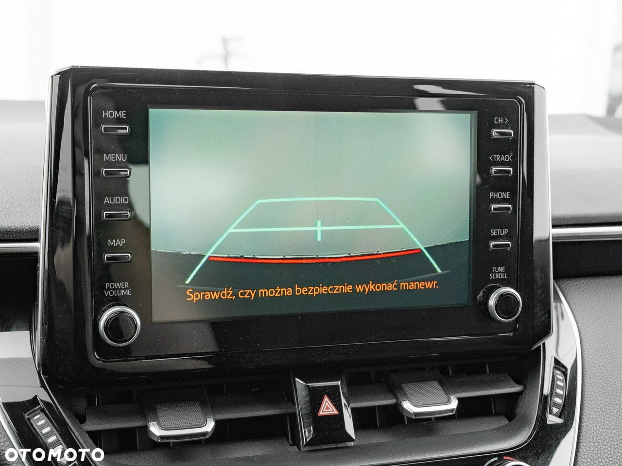 Toyota Corolla 1.8 Hybrid GPF Comfort - 24