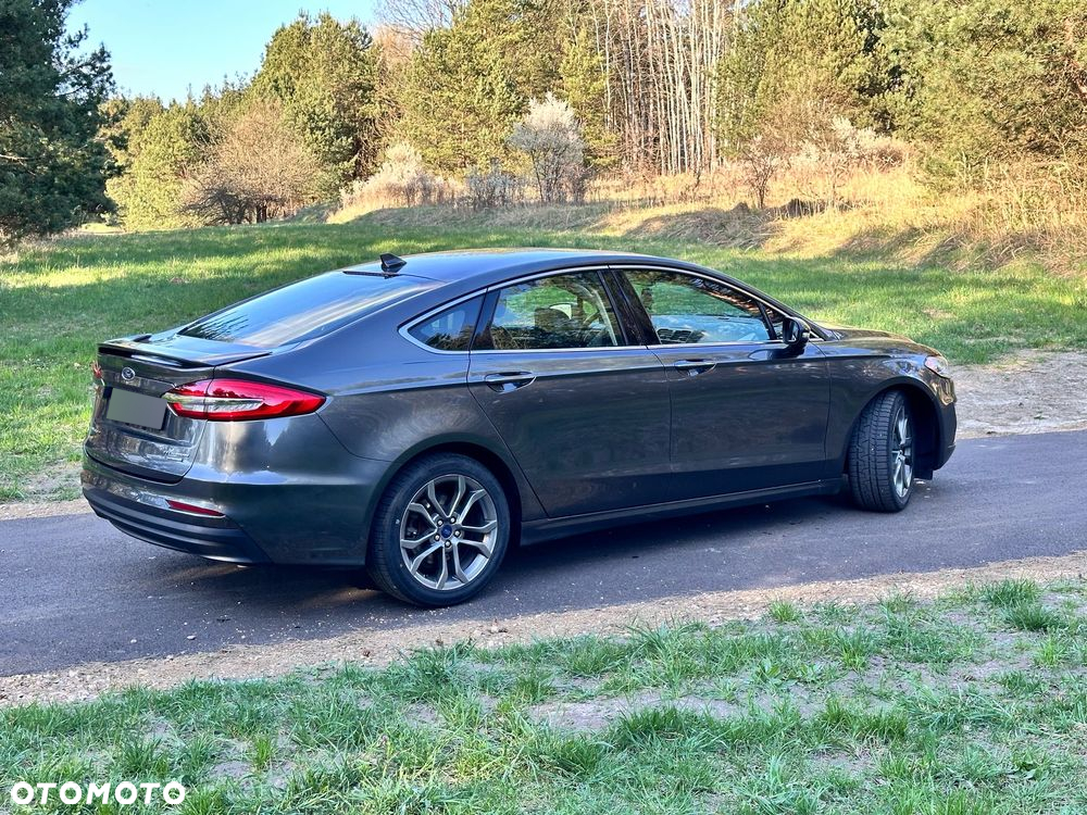 Ford Mondeo 2.0 Hybrid Titanium - 2