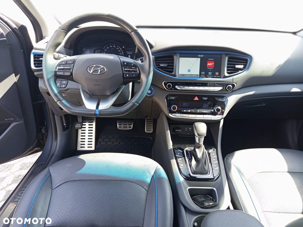 Hyundai IONIQ - 8