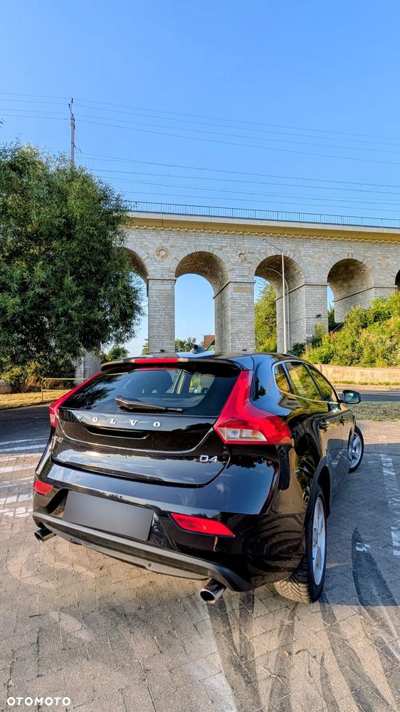 Volvo V40 D4 Momentum - 1