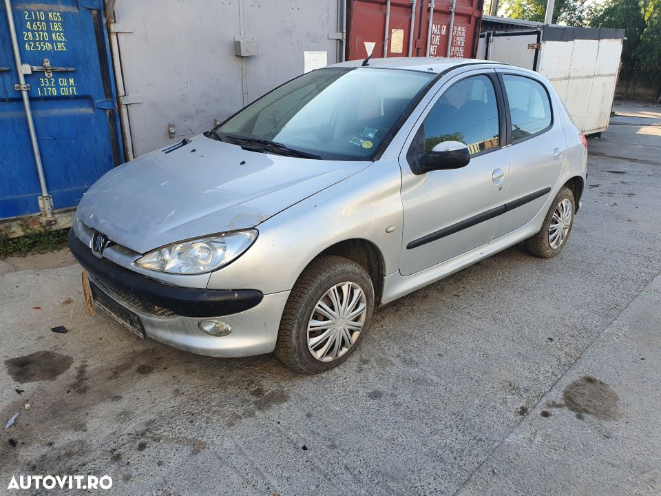 Dezmembrari  Peugeot 206  1998  > 0000 1.4 Benzina - 1