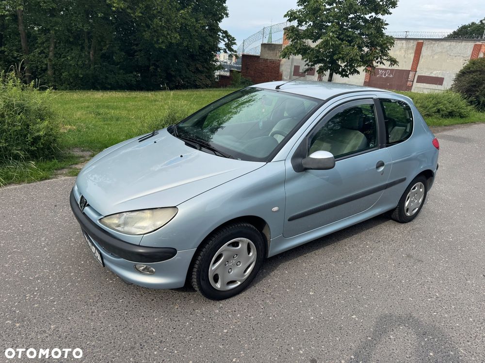 Peugeot 206 1.1 XR - 1
