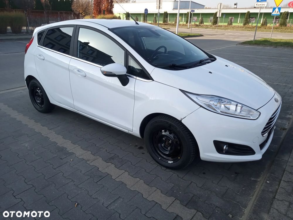 Ford Fiesta 1.0 EcoBoost S&S TITANIUM - 2