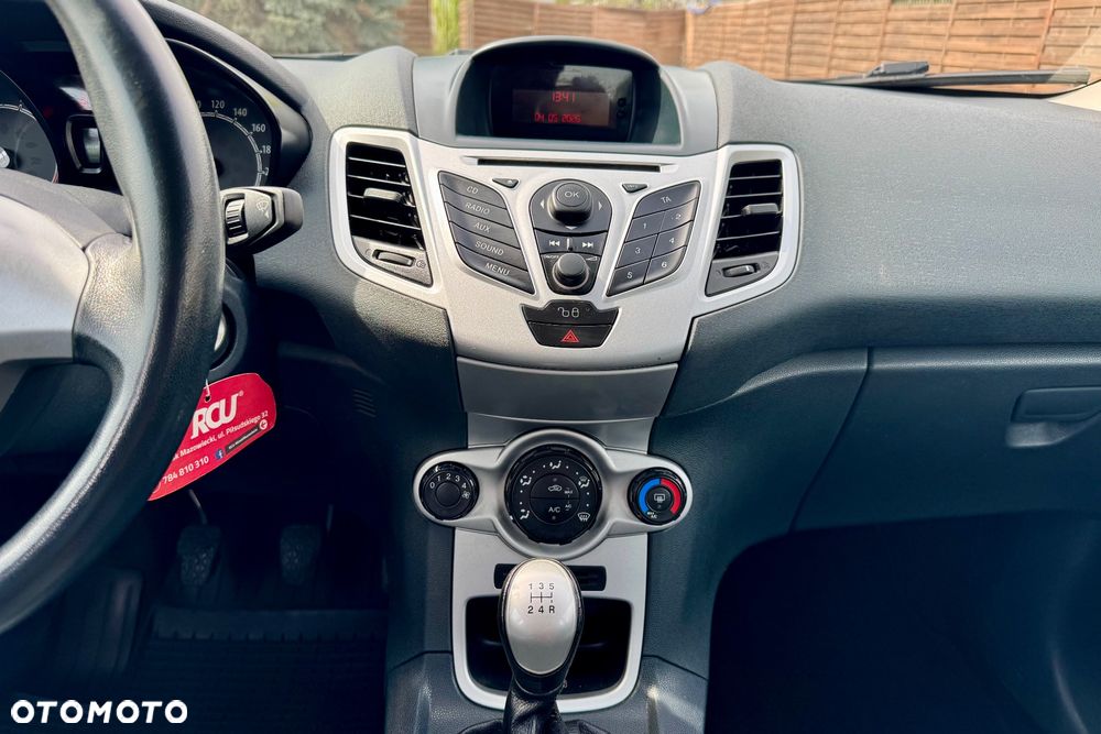 Ford Fiesta - 20