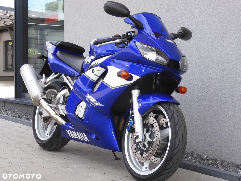 Yamaha R6 - 22