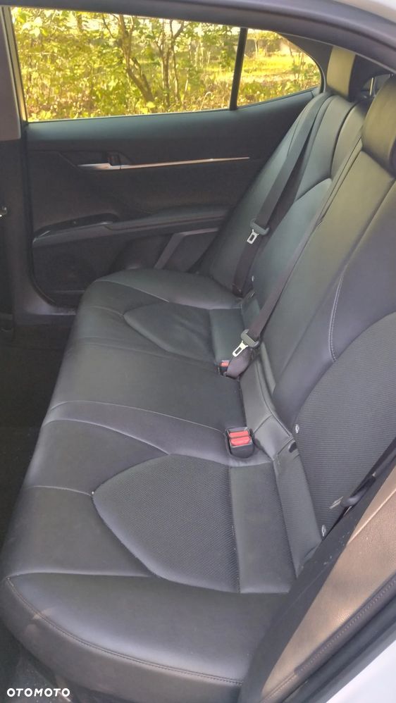 Toyota Camry 2.5 Hybrid Executive CVT - 12
