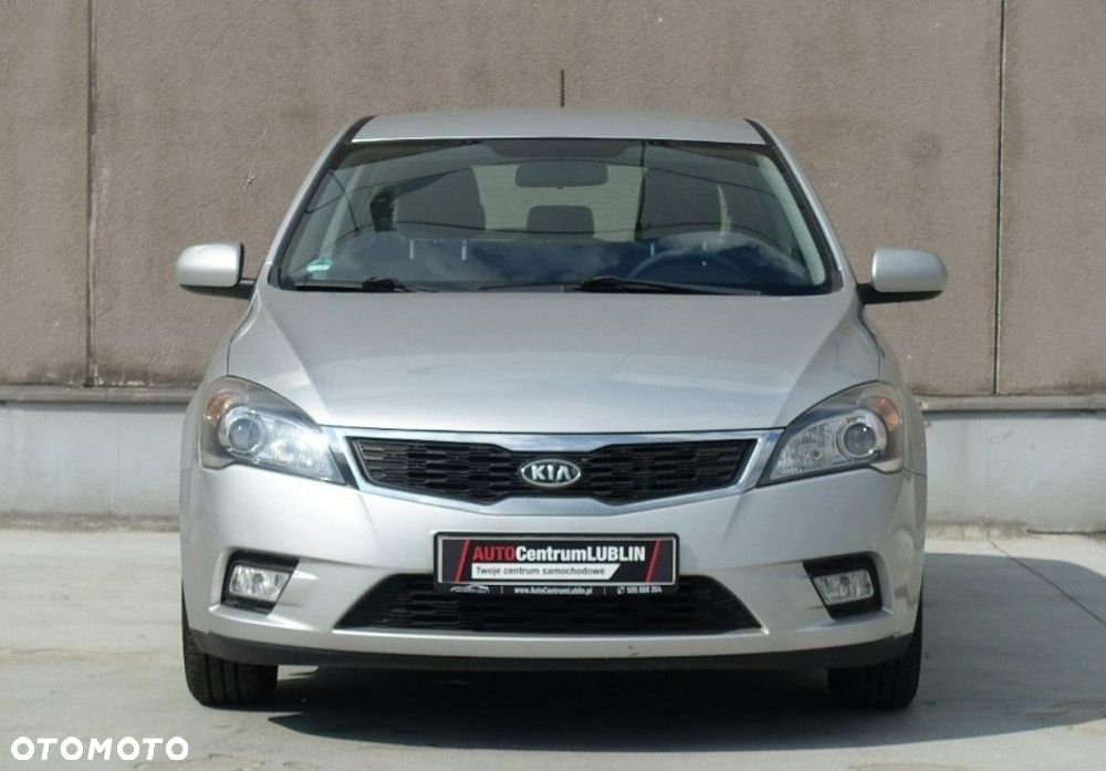 Kia Ceed - 5