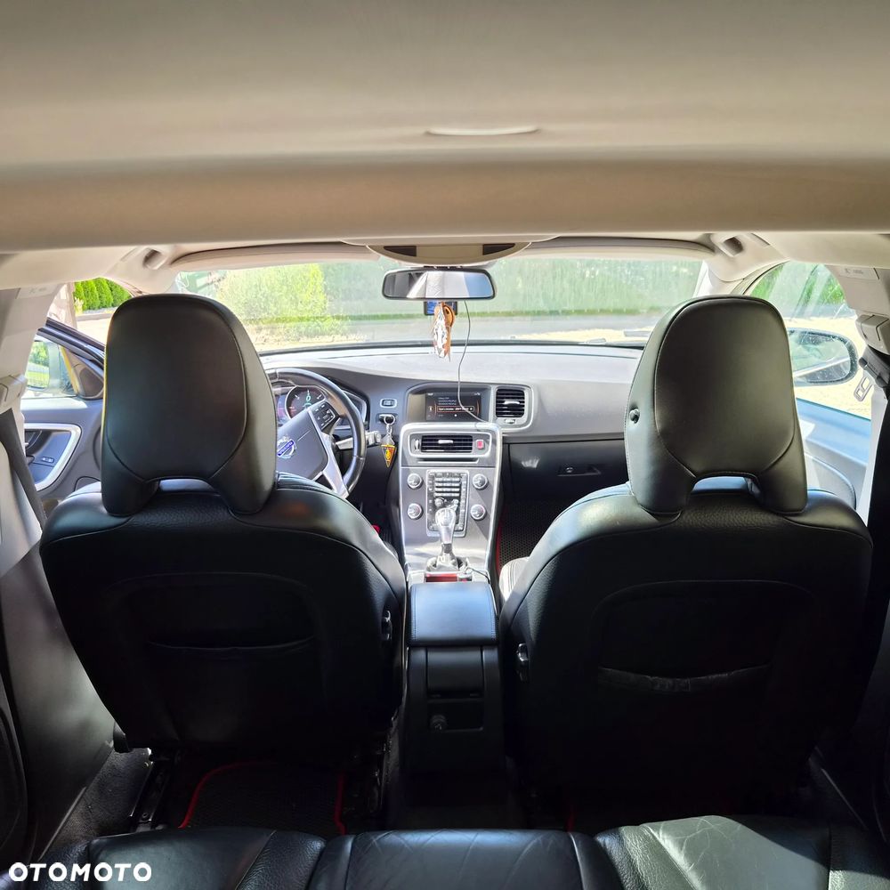 Volvo V60 D4 Drive-E Summum - 9