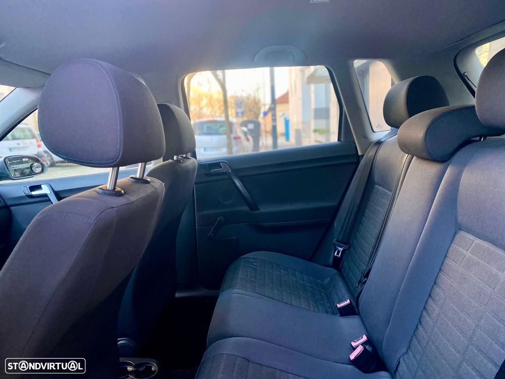 VW Polo 1.4 TDi Confortline - 23