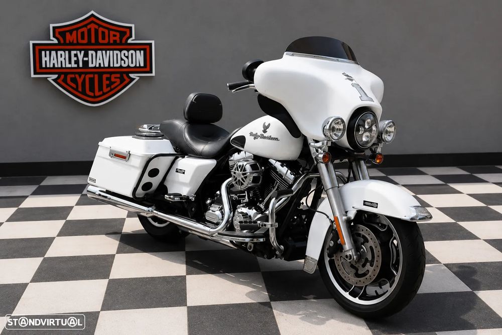 Harley-Davidson Street Glide - 1