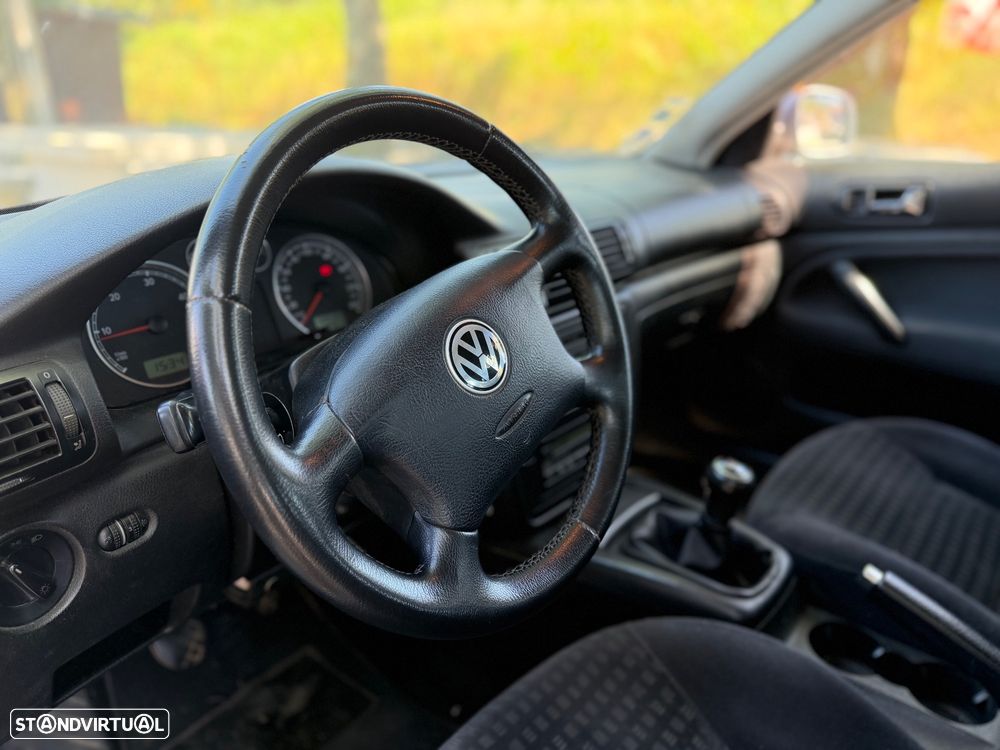 VW Passat 1.9 TDi Confortline - 6