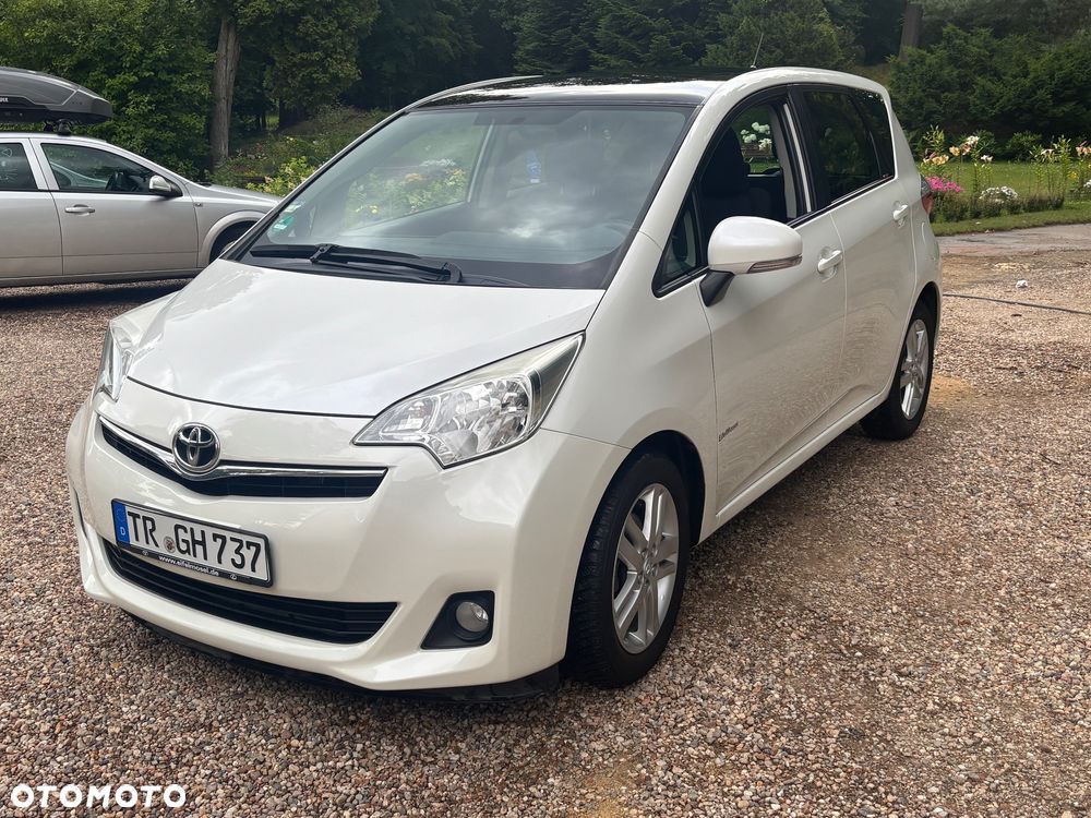 Toyota Verso S 1.33 Premium - 2