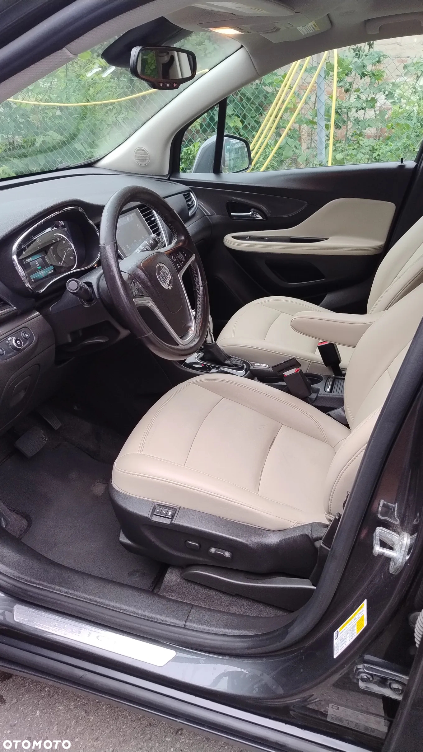 Buick Encore - 8