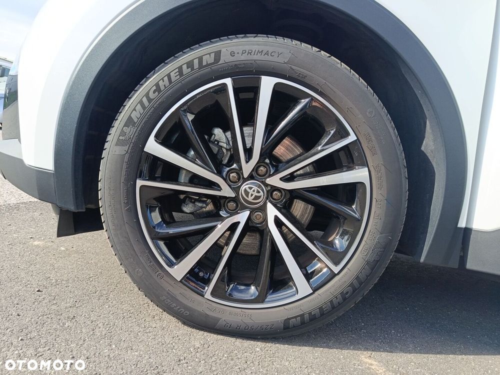 Toyota C-HR - 16