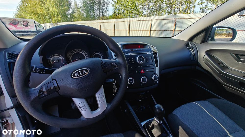 Kia Ceed 1.4 Comfort - 16