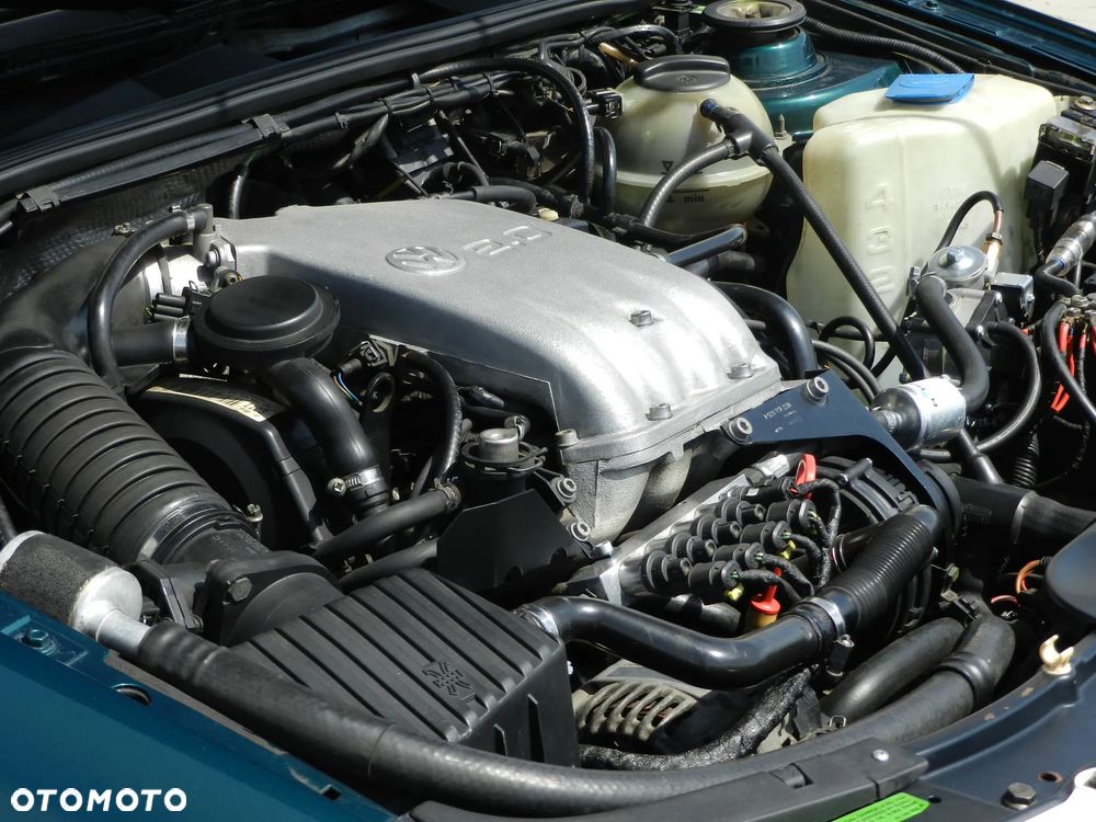 Volkswagen Passat - 32