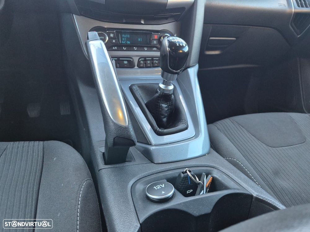 Ford Focus SW 1.6 TDCi Titanium Best - 10