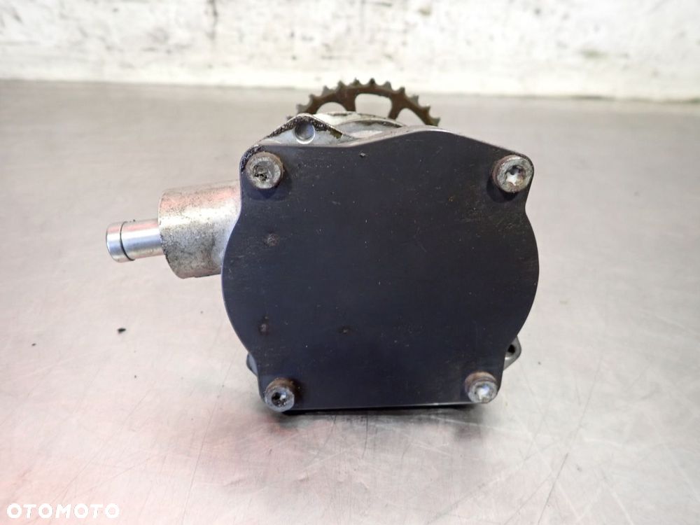 VACUM POMPA BMW E60 7519457 - 3