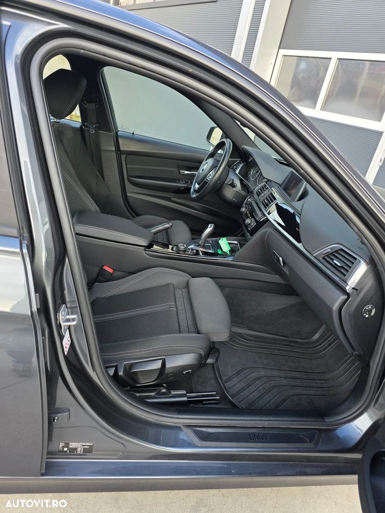 BMW Seria 3 320d Aut. - 17