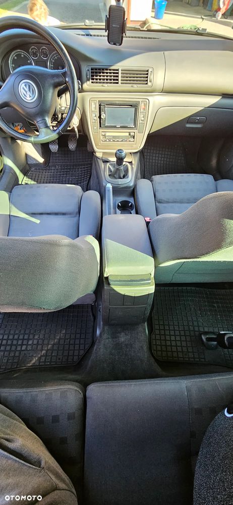 Volkswagen Passat 1.9 TDI Comfortline - 8