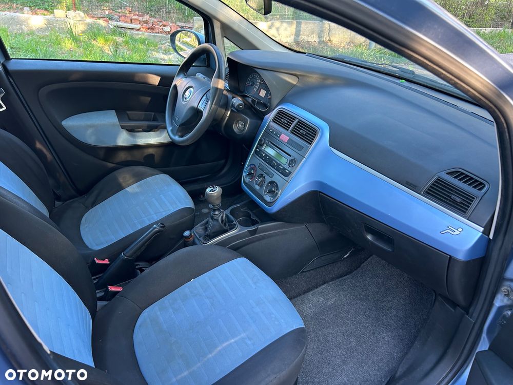 Fiat Grande Punto Actual 1.4 8V Estiva Blue&Me - 8
