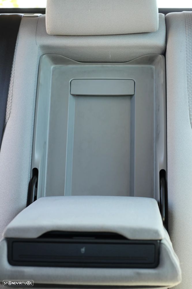 VW Passat Variant 2.0 TDI Confortline - 22