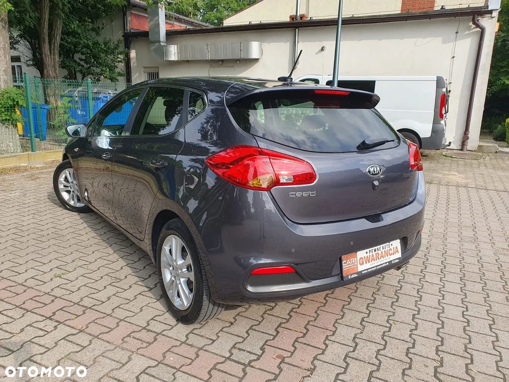 Kia Ceed 1.6 GDI XL - 30