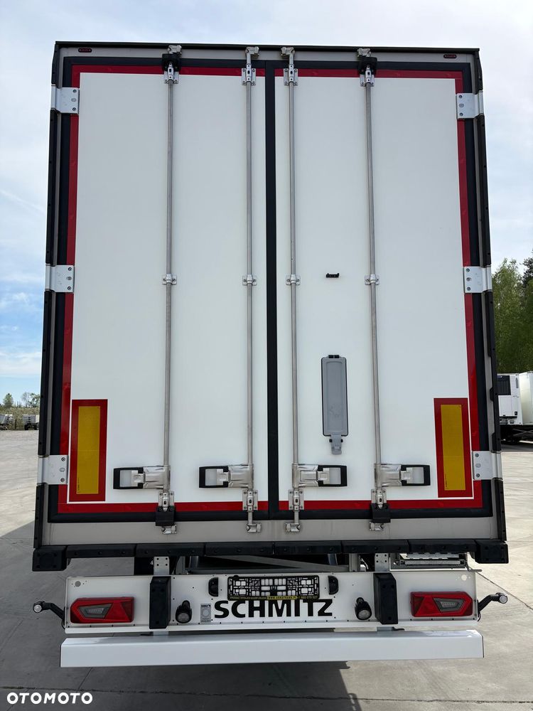 Schmitz Cargobull odbiór w Polsce, Fabrycznie nowa chłodnia Schmitz hakowa hakówka 2026 r. klapy wentylacyjne - 7
