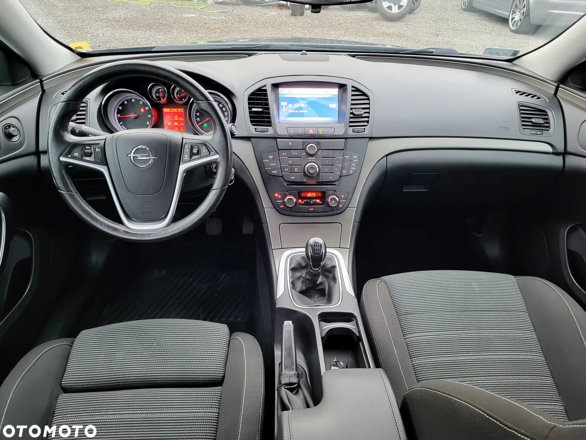 Opel Insignia 1.8 - 9