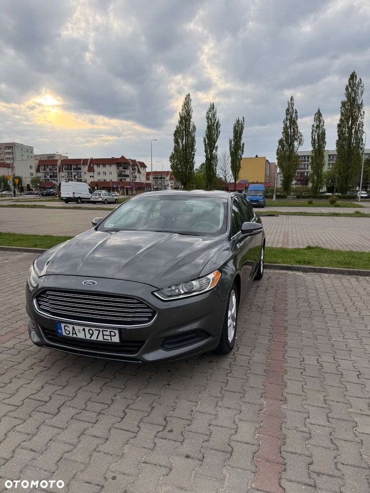 Ford Fusion - 2