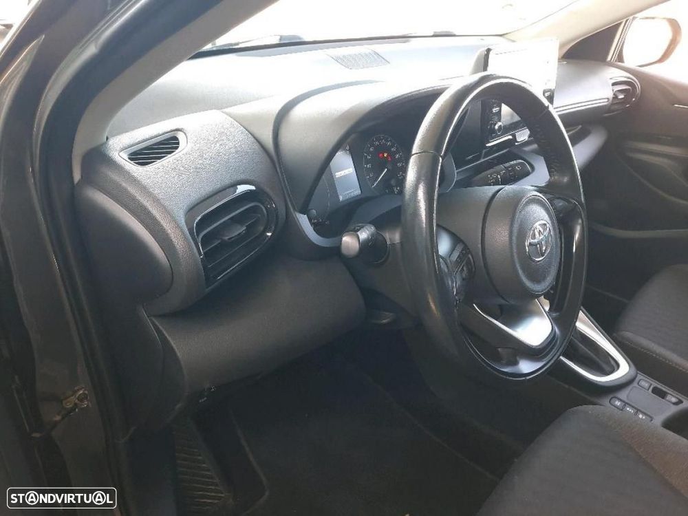 Toyota Yaris 1.5 HDF Comfort Plus - 3