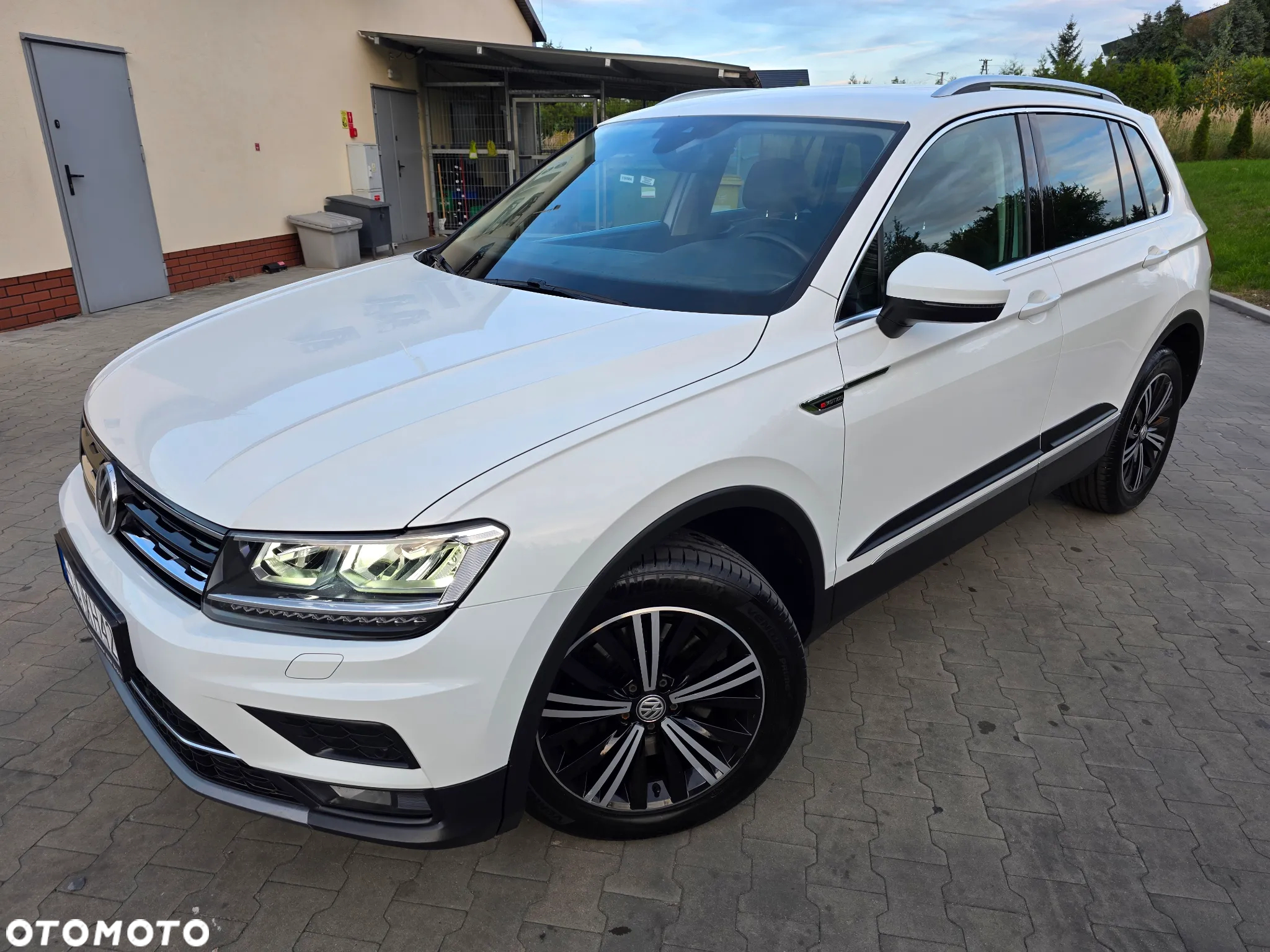 Volkswagen Tiguan 2.0 TDI SCR 4MOTION DSG Highline - 4