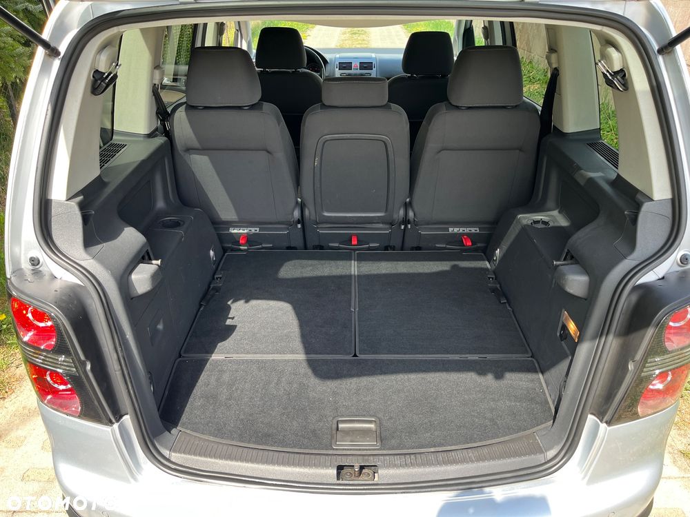 Volkswagen Touran 2.0 TDI DPF DSG Cross - 19