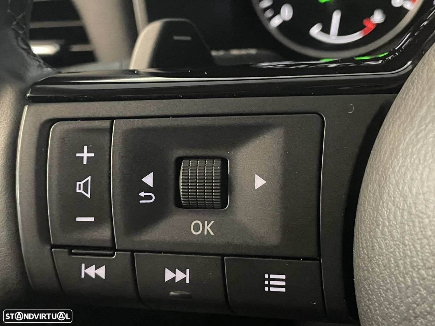 Nissan Qashqai 1.3 DIG-T N-Connecta LED Xtronic - 42