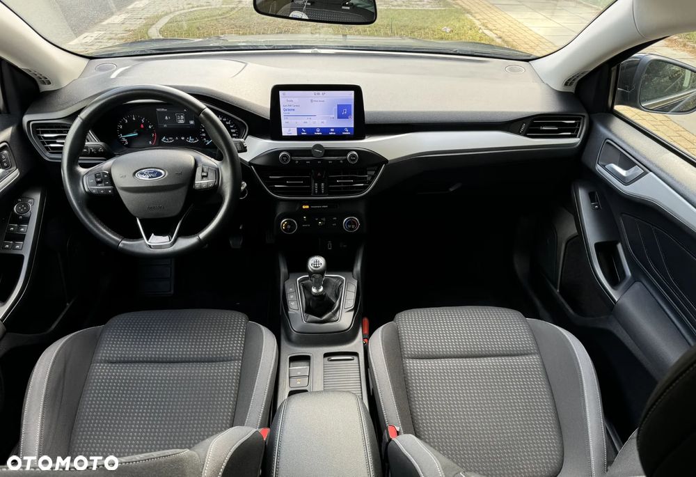 Ford Focus 1.0 EcoBoost Hybrid TITANIUM - 11