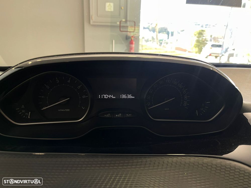 Peugeot 208 1.2 PureTech Style - 10