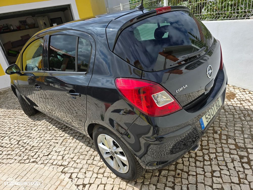 Opel Corsa 1.2 Enjoy FlexFuel - 4