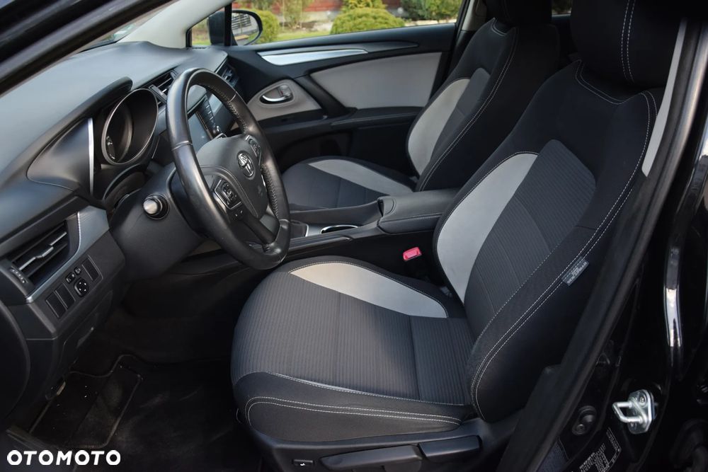 Toyota Avensis 1.8 Edition (2014) - 16