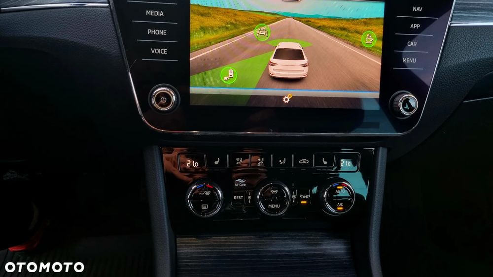 Skoda Superb 2.0 TDI SCR Style - 14