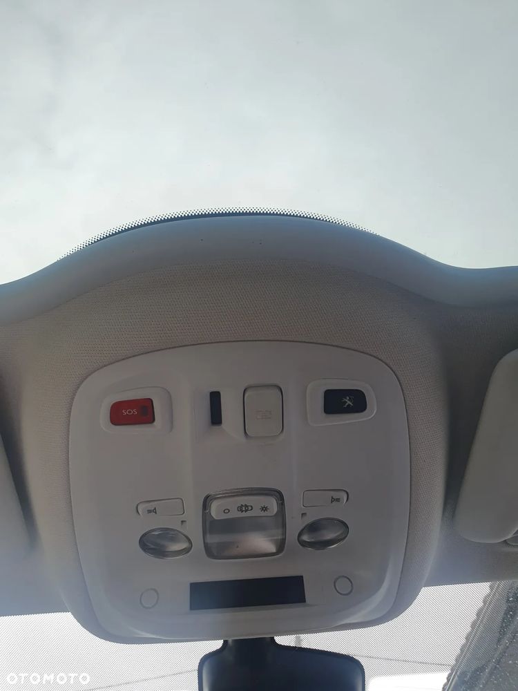 Peugeot 308 1.6 BlueHDi Allure S&S - 14