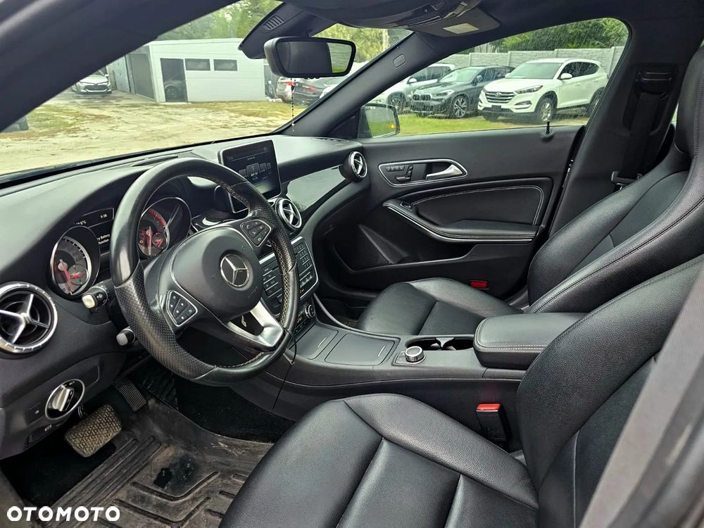 Mercedes-Benz CLA 250 4-Matic - 22