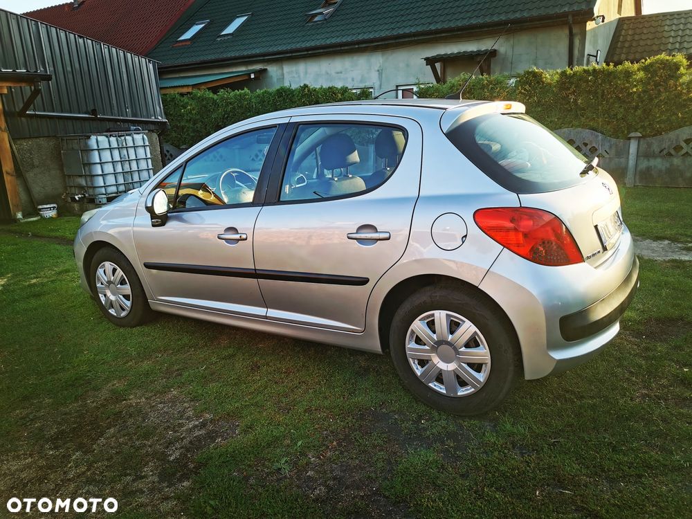 Peugeot 207 - 2
