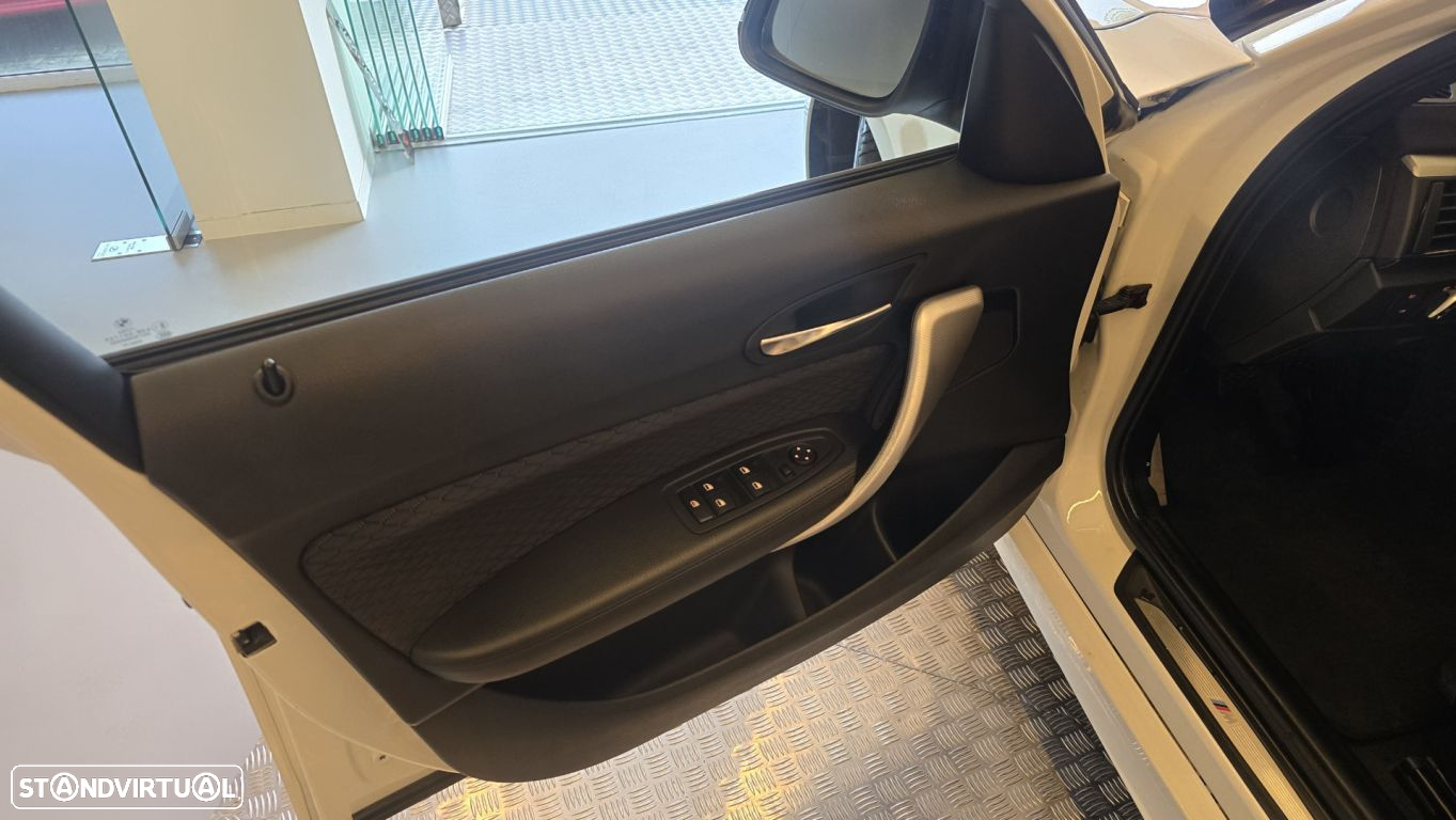 BMW 118 d Pack M - 29
