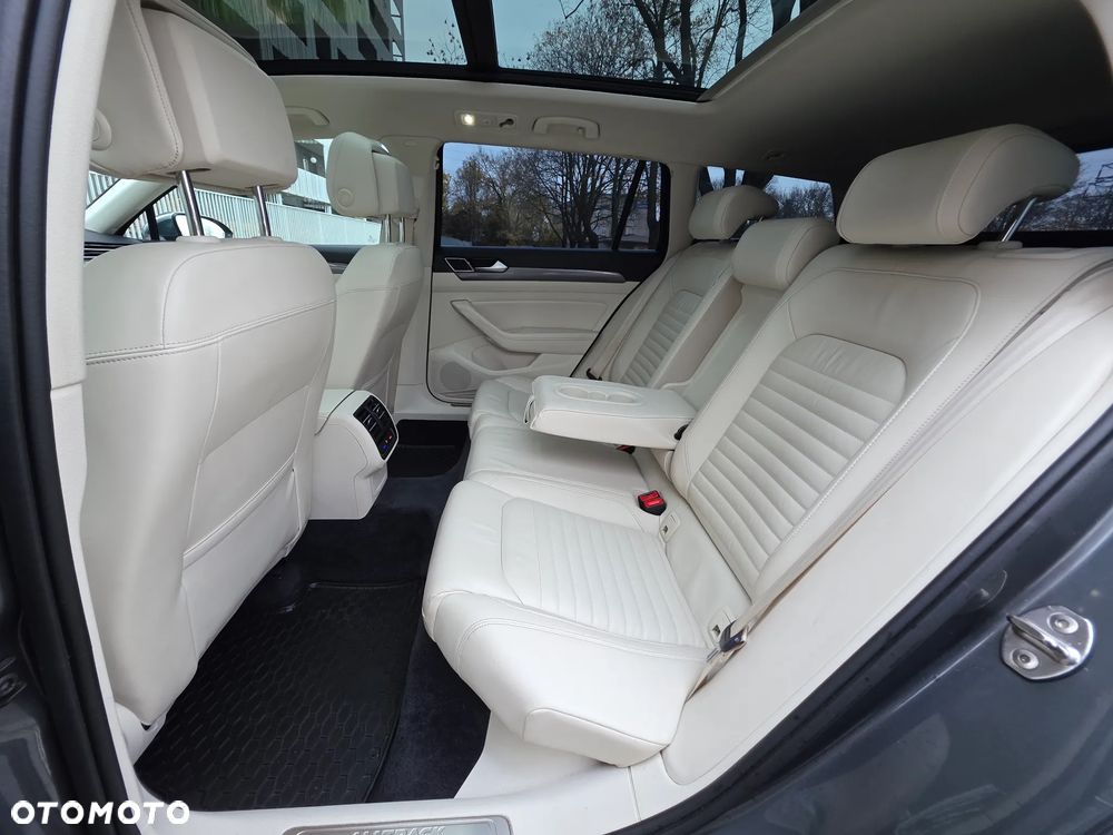 Volkswagen Passat Alltrack 2.0 TSI BMT 4Mot DSG - 24