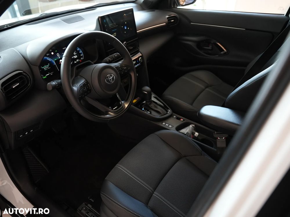 Toyota Yaris Cross - 15