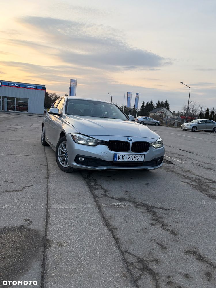 BMW Seria 3 318d - 34